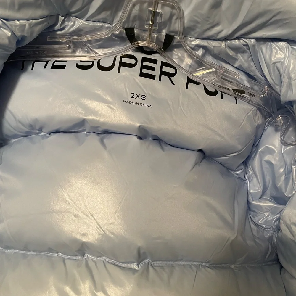 Aritzia The Super Puff Shorty - Picture 3 of 4